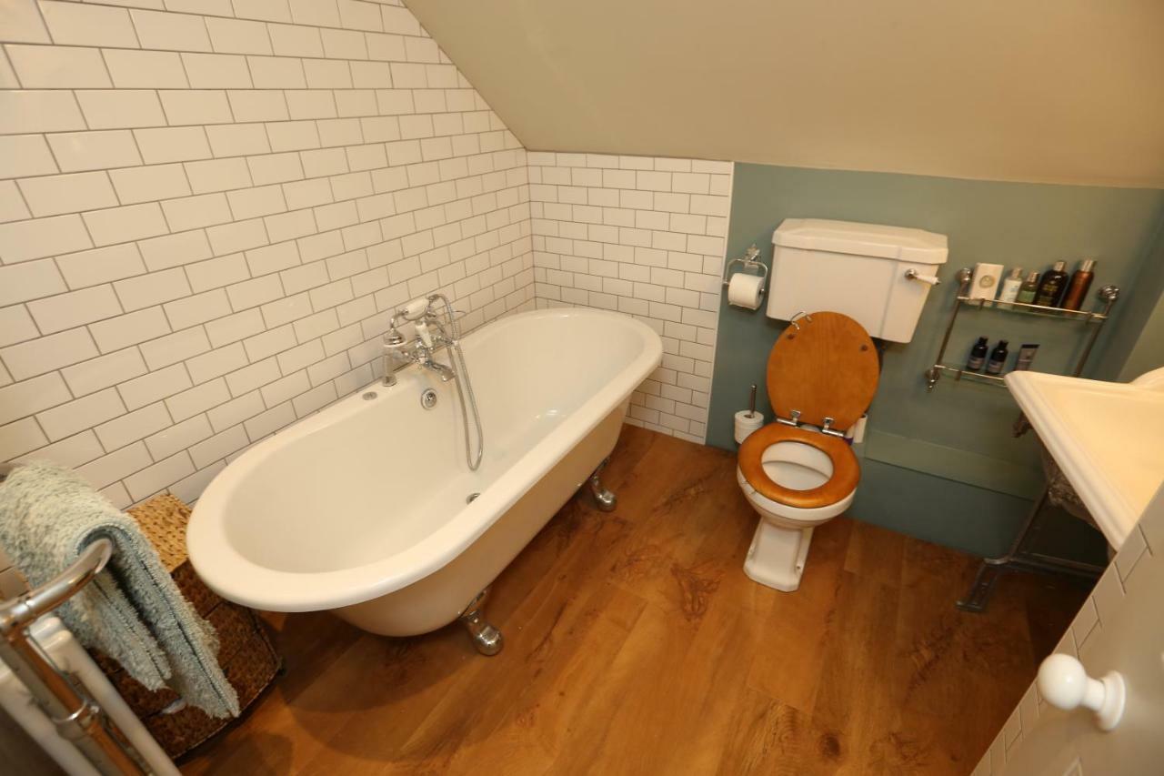 Monmouth House Apartments, Lyme Regis Old Town, Dog Friendly, Parking Экстерьер фото
